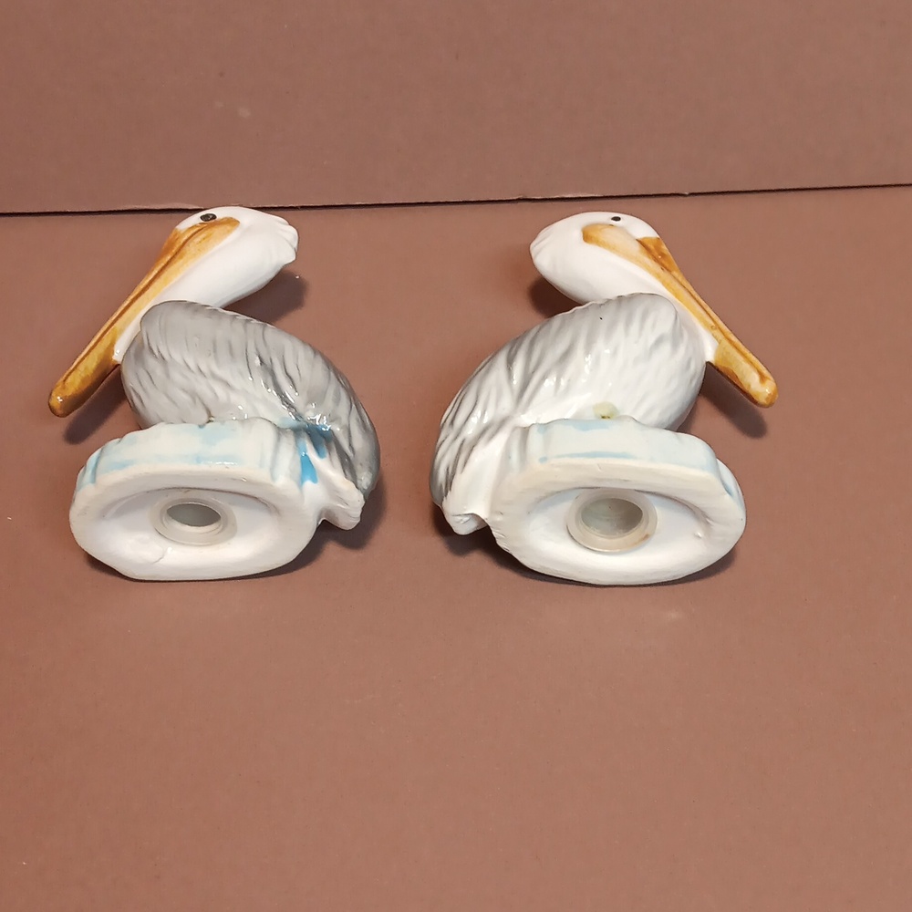 Adorable Vintage Florida Pelican Bird Salt & Pepper Shakers - Picture 3 of 3